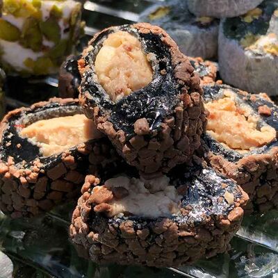 Chocolate Coated Hazelnut Delight Roll, 12oz - 350g - 3