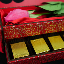 Chocolate with Rose in Wood Box , 26.1oz - 740g - Thumbnail