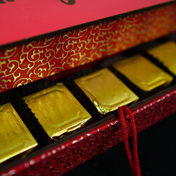 Chocolate with Rose in Wood Box , 26.1oz - 740g - Thumbnail