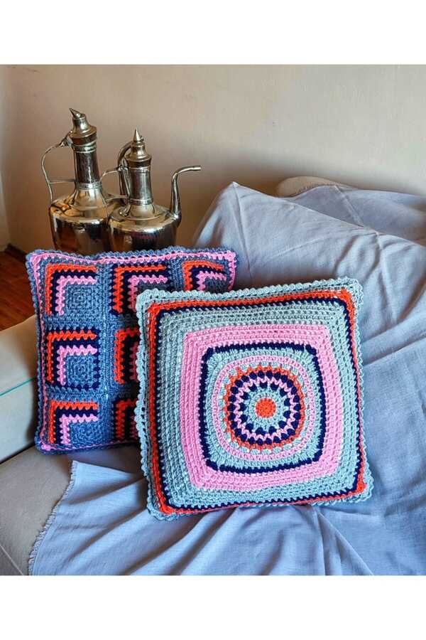 Double Knitted Pillow