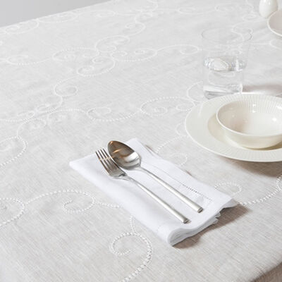 Eva White Table Cloth 170x280 cm - 4