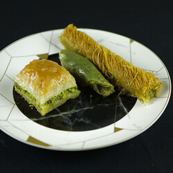 Handmade Assorted Deluxe Baklava , 1.1lb - 500g - Thumbnail