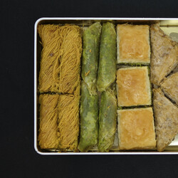 Handmade Assorted Deluxe Baklava , 2.2lb - 1kg - Thumbnail