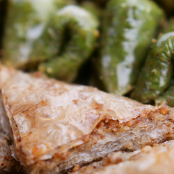 Handmade Assorted Muska Baklava , 1.1lb - 500g - Thumbnail