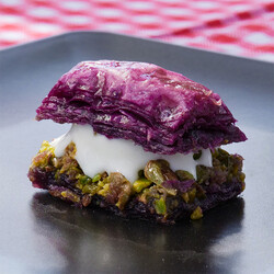 Handmade Blackberry Pistachio Baklava , 12 pieces - 1.1lb - 500g - Thumbnail