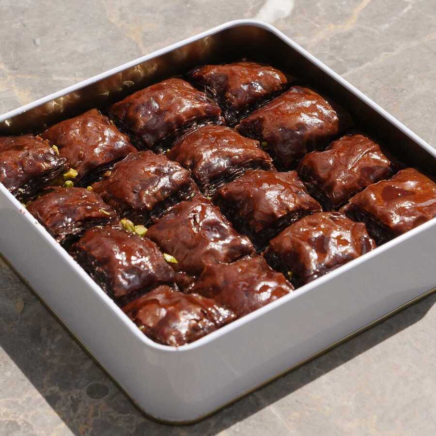 Handmade Chocolate Pistachio Baklava , 16 pieces - 1.22lb - 550g