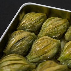 Handmade Mussel Baklava with Pistachio , 9 pieces - 1.1lb - 500g - Thumbnail