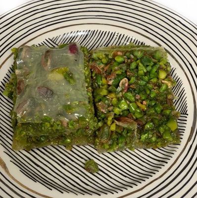 Handmade Pistachio Dream Baklava , 12 pieces - 1.98lb - 900g - 2