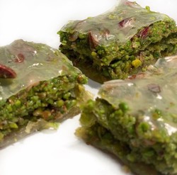 Handmade Pistachio Dream Baklava , 12 pieces - 1.98lb - 900g - Thumbnail