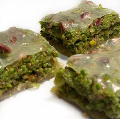 Handmade Pistachio Dream Baklava , 12 pieces - 1.98lb - 900g - 4
