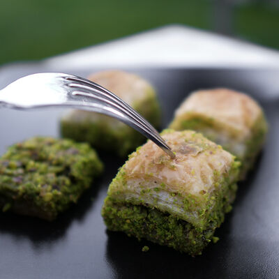 Handmade Pistachio Dry Baklava , 2.2lb - 1kg - 2