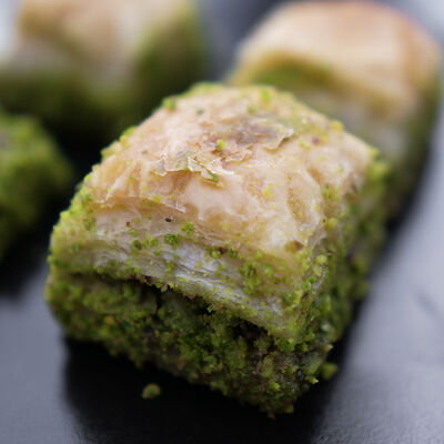 Handmade Pistachio Dry Baklava , 2.2lb - 1kg - 1