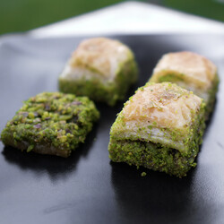 Handmade Pistachio Dry Baklava , 2.2lb - 1kg - Thumbnail