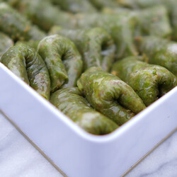 Handmade Pistachio Muska Baklava , 2.2lb - 1kg - Thumbnail