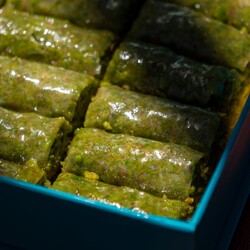 Handmade Pistachio Rolled Baklava , 21 pieces - 1.33lb - 600g - Thumbnail