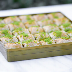 Handmade Pistachio Twisted Baklava , 2.2lb - 1kg - Thumbnail