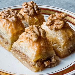 Handmade Walnut Baklava , 24 pieces - 2.2lb - 1kg - Thumbnail