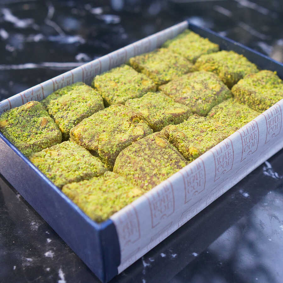 Powdered Pistachio Coated Pomegranate Flavored Turkish Delight , 12.35oz - 350g