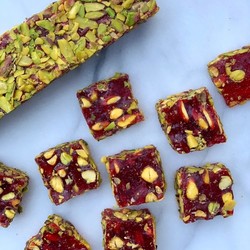 Pomegranate Flavored Turkish Delight With Pistachio , 12oz - 350g - Thumbnail