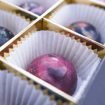 Premium Galaxy Chocolate , 16 Pieces - 12