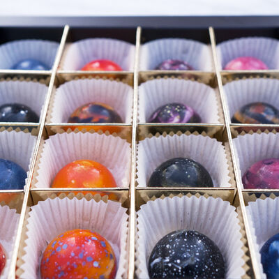 Premium Galaxy Chocolate , 16 Pieces - 10