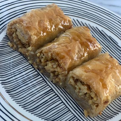 Special Handmade Walnut Baklava , 25 pieces - 2.2lb - 1kg - 2
