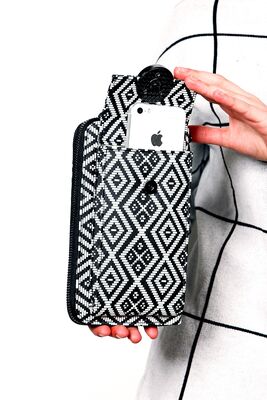 Women's Black White Rug Pattern Shoulder Strap Phone Compartment Wallet Bag - 1