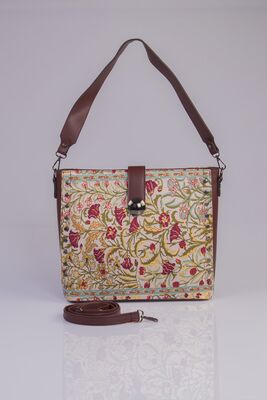 Women's Claret Red Plum Woven Rug Strap Shoulder Bag - 1